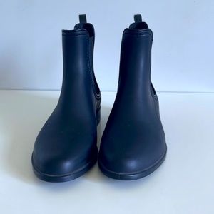 Lemon jelly women’s rain boots.